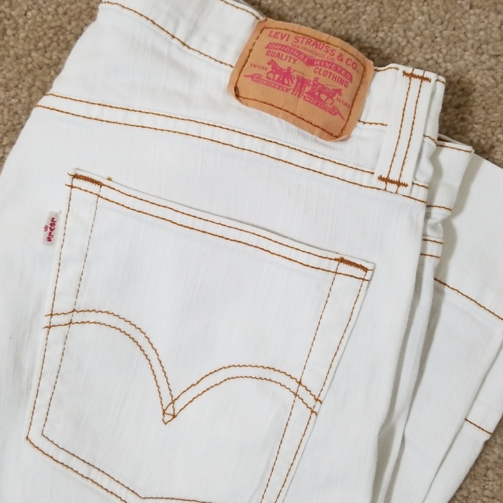 Levi Capri Pants